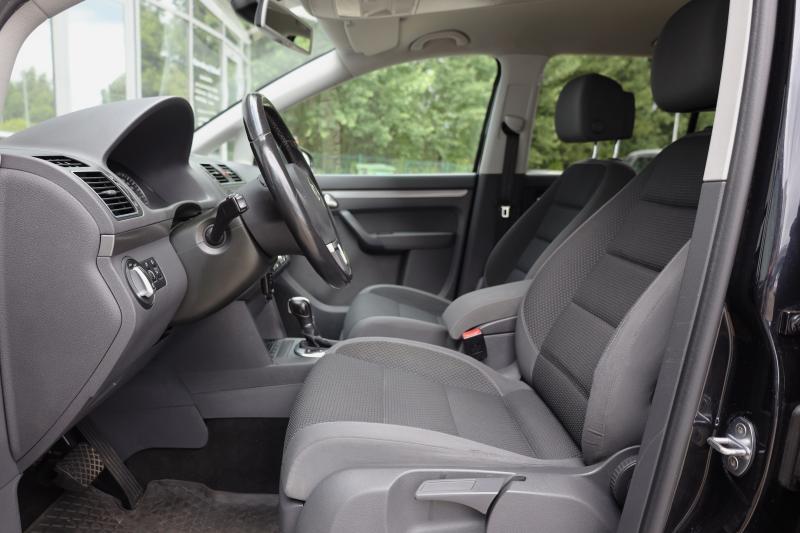 Volkswagen - Touran - pic12