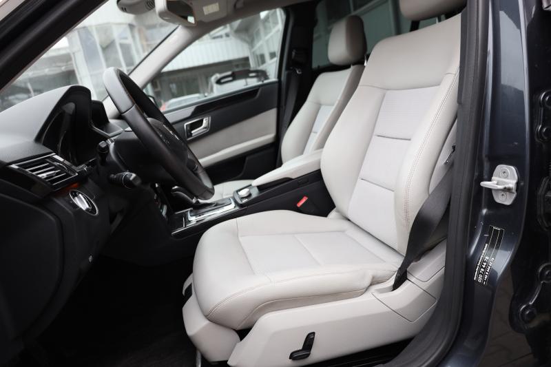 Mercedes-Benz - E200 - pic9