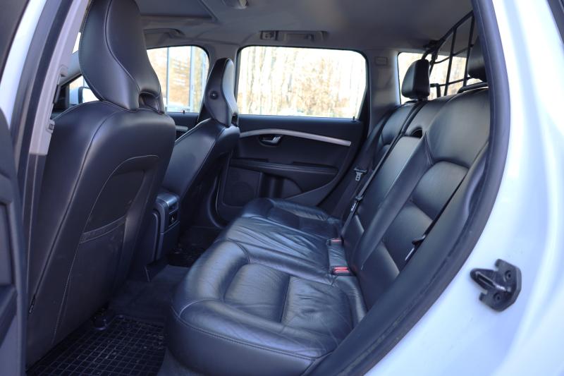 Volvo - V70 - pic13