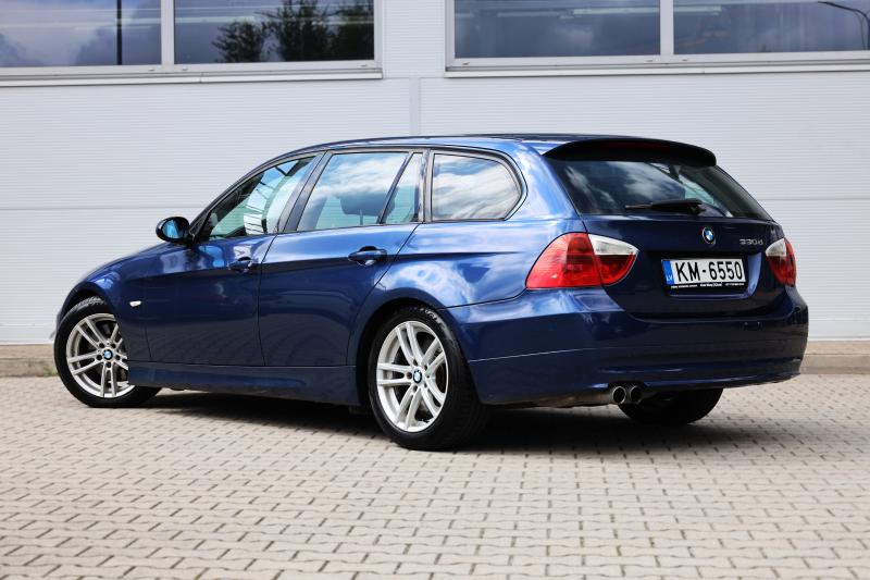 BMW - 330 - pic4
