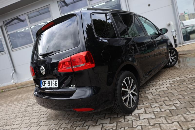 Volkswagen - Touran - pic9