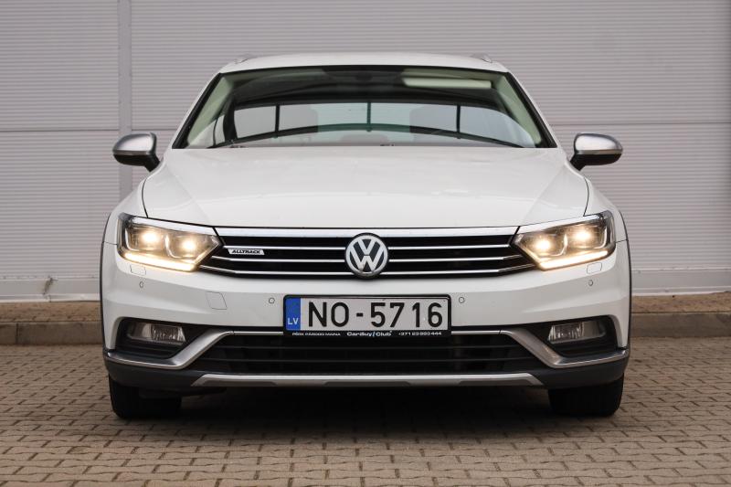 Volkswagen - Passat Alltrack - pic3