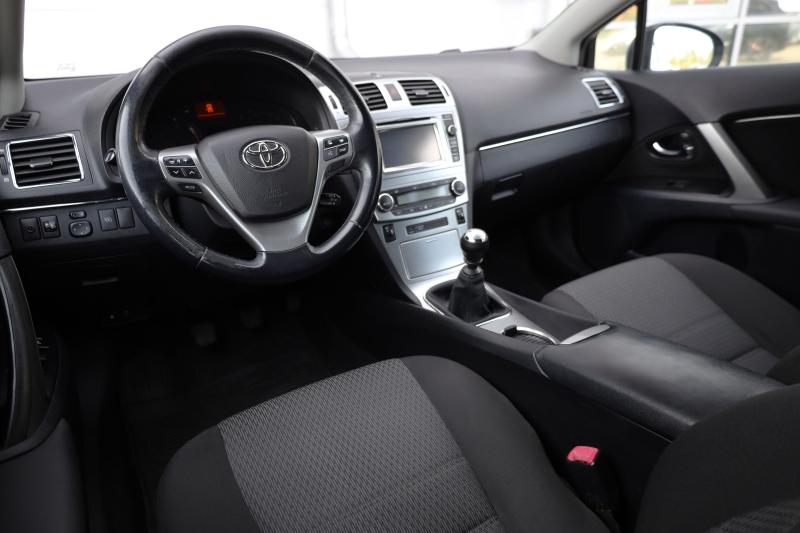 Toyota - Avensis - pic9