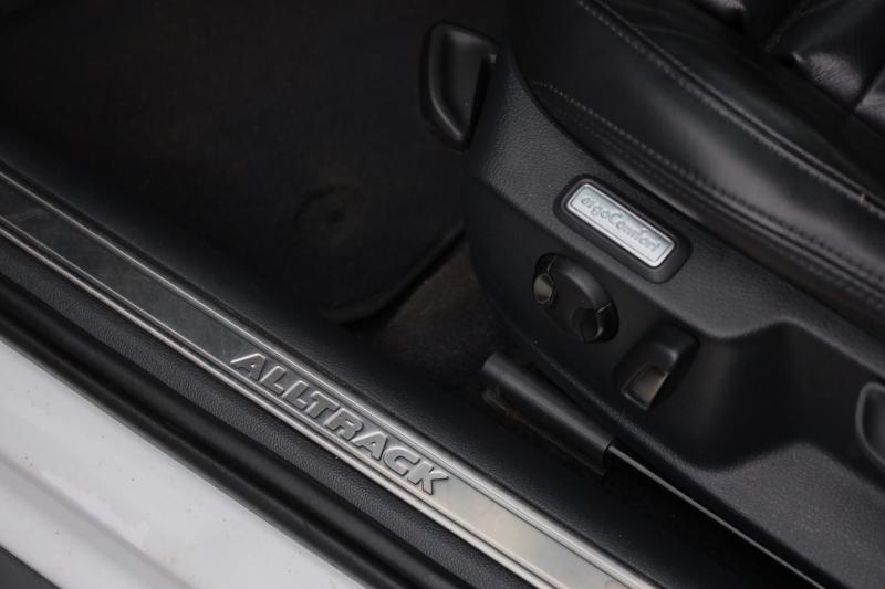 Volkswagen - Passat Alltrack - pic13