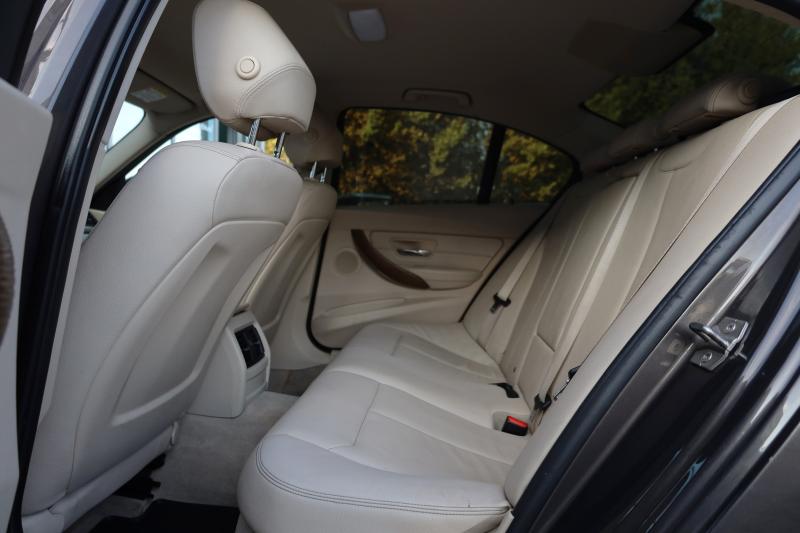 BMW - 320 - pic17