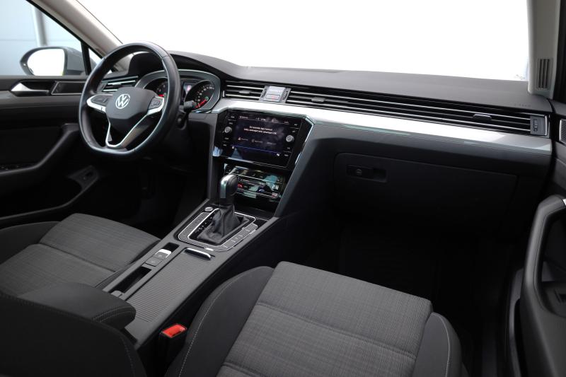 Volkswagen - Passat - pic13