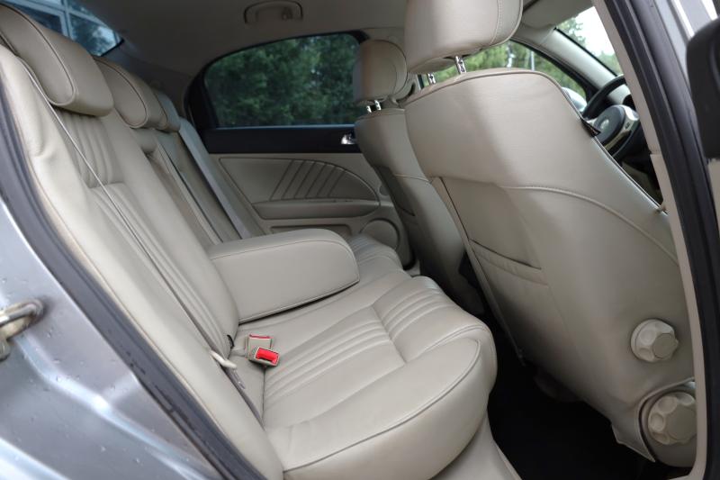 Alfa Romeo - 159 - pic17