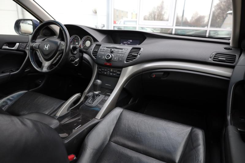 Honda - Accord - pic10