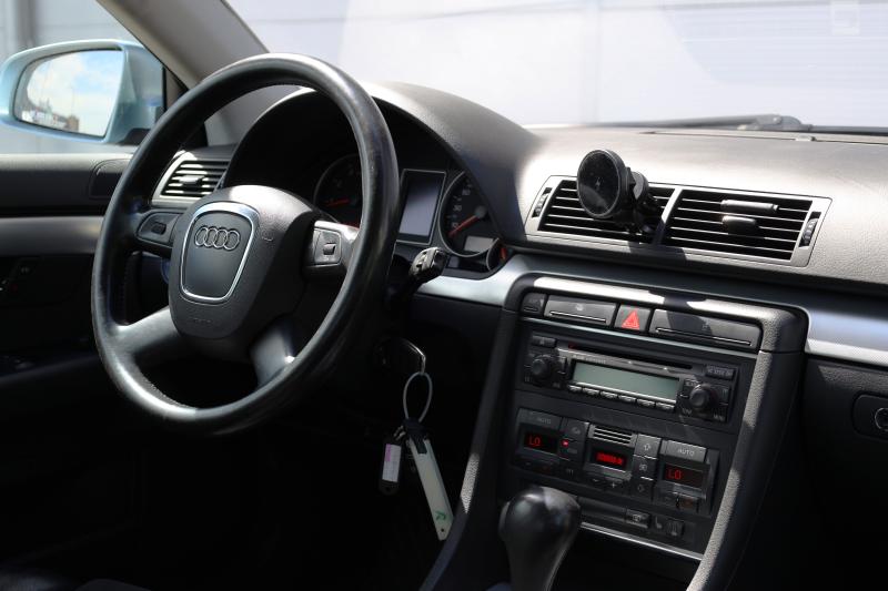 Audi - A4 - pic13