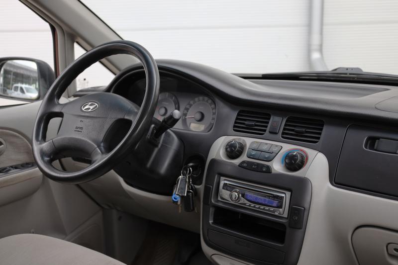 Hyundai - Trajet - pic9