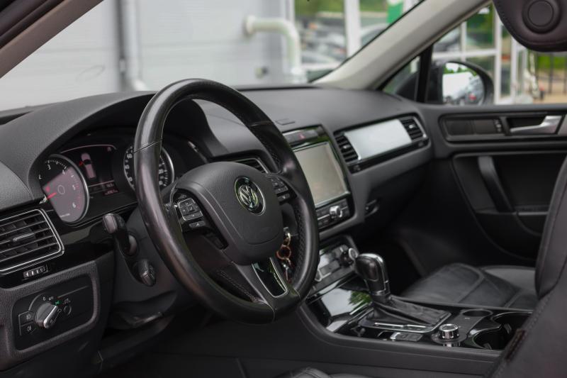 Volkswagen - Touareg - pic9