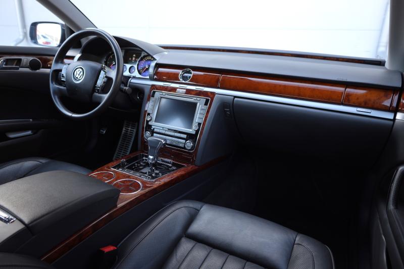 Volkswagen - Phaeton - pic11