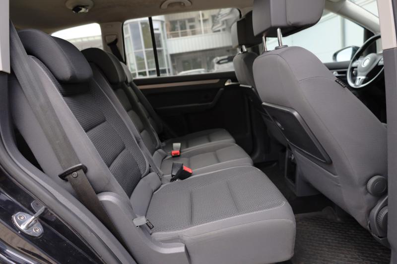 Volkswagen - Touran - pic18