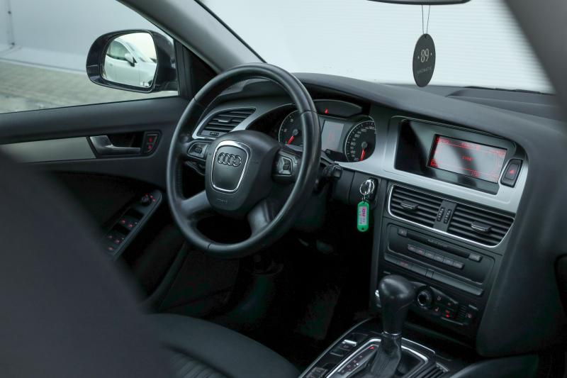 Audi - A4 - pic15