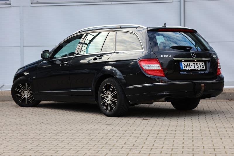 Mercedes-Benz - C220 - pic3