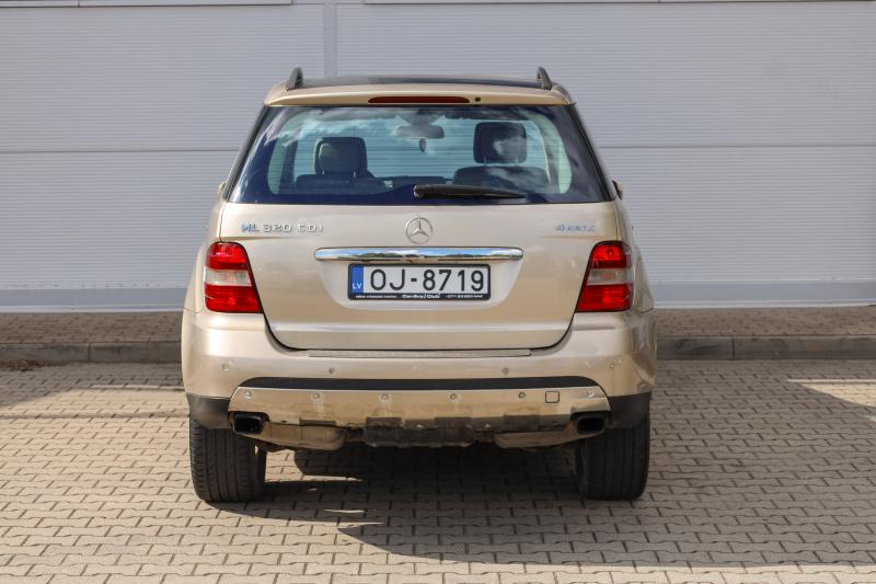 Mercedes-Benz - ML320 - pic5