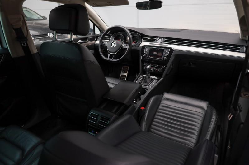 Volkswagen - Passat Alltrack - pic22
