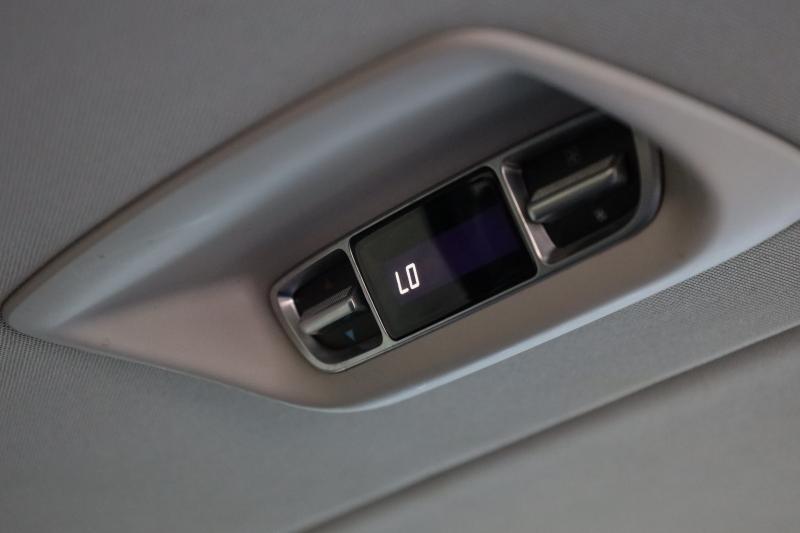Mercedes-Benz - V250 - pic17
