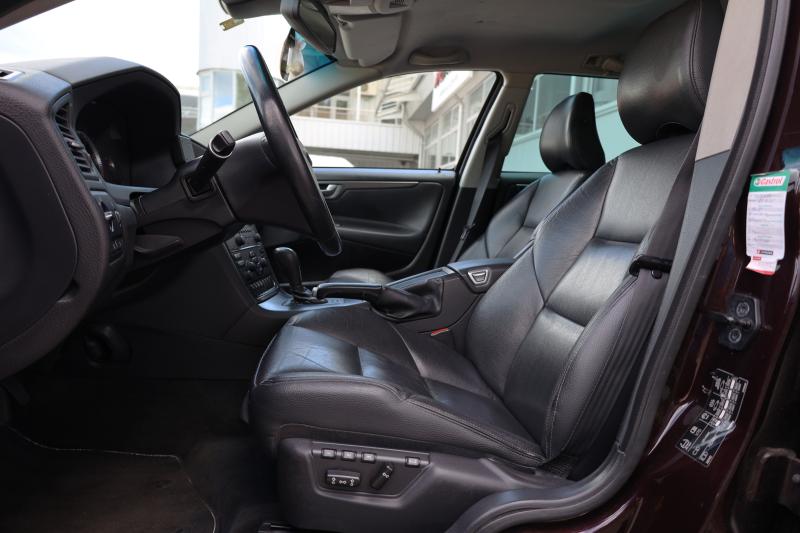 Volvo - V70 - pic12