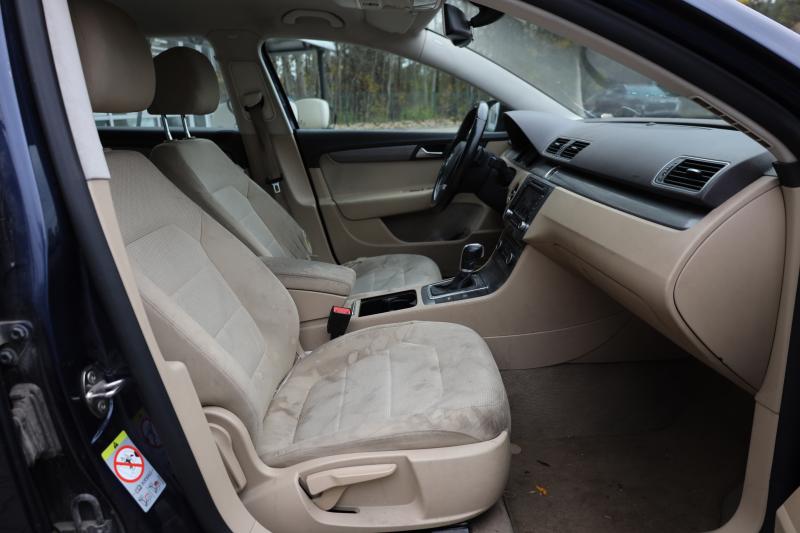 Volkswagen - Passat - pic13