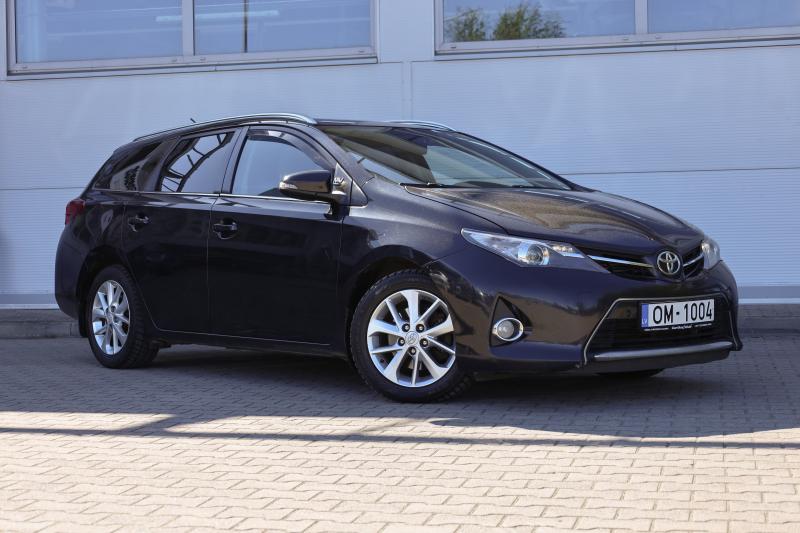 Toyota - Auris - pic3