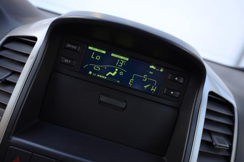 Chevrolet - Captiva - pic18