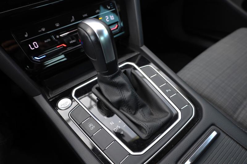 Volkswagen - Passat - pic23