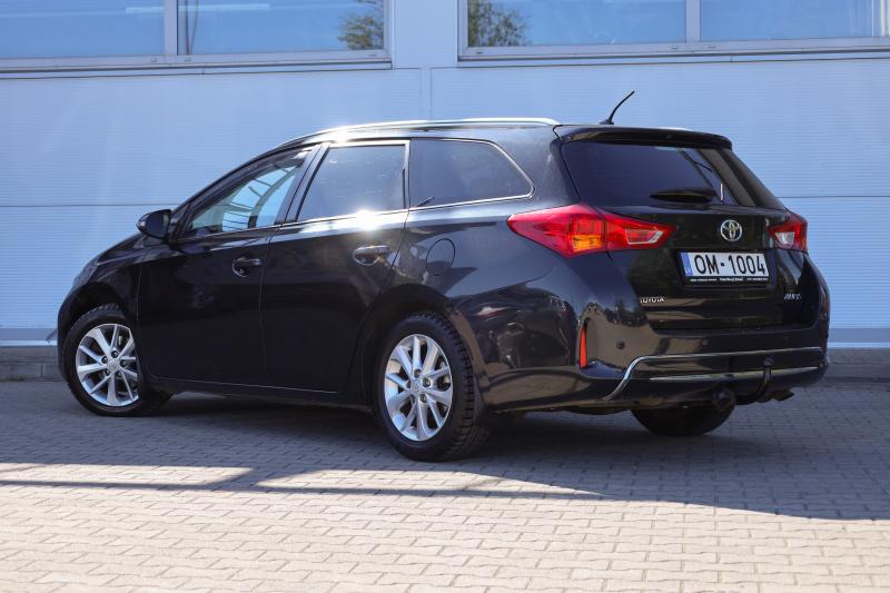 Toyota - Auris - pic4