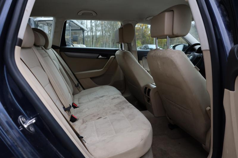 Volkswagen - Passat - pic12