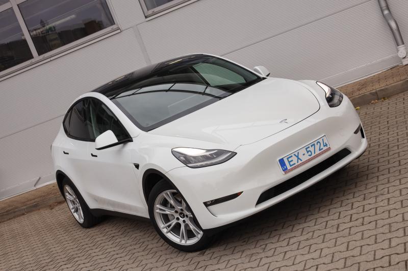 Tesla - Model Y - pic3