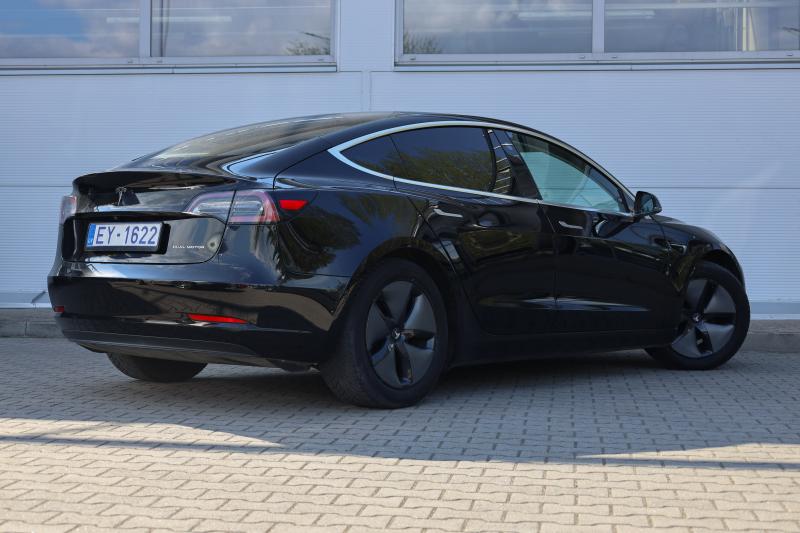 Tesla - Model 3 - pic6