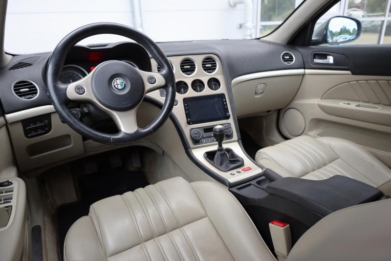 Alfa Romeo - 159 - pic8