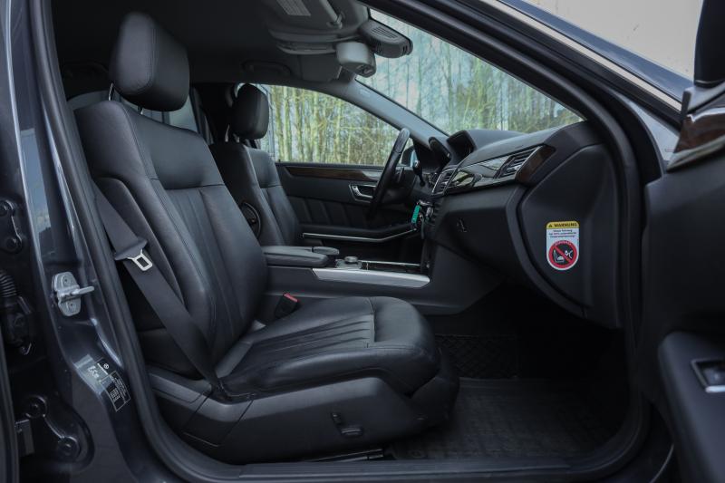 Mercedes-Benz - E300 - pic16