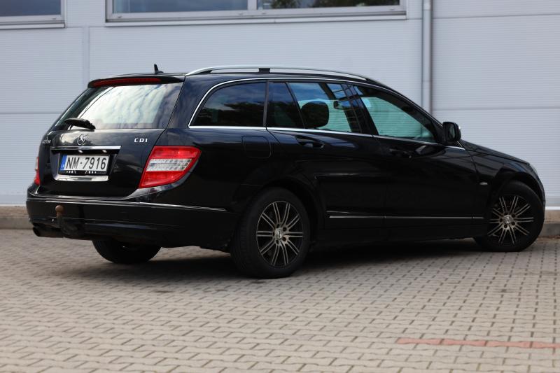 Mercedes-Benz - C220 - pic5