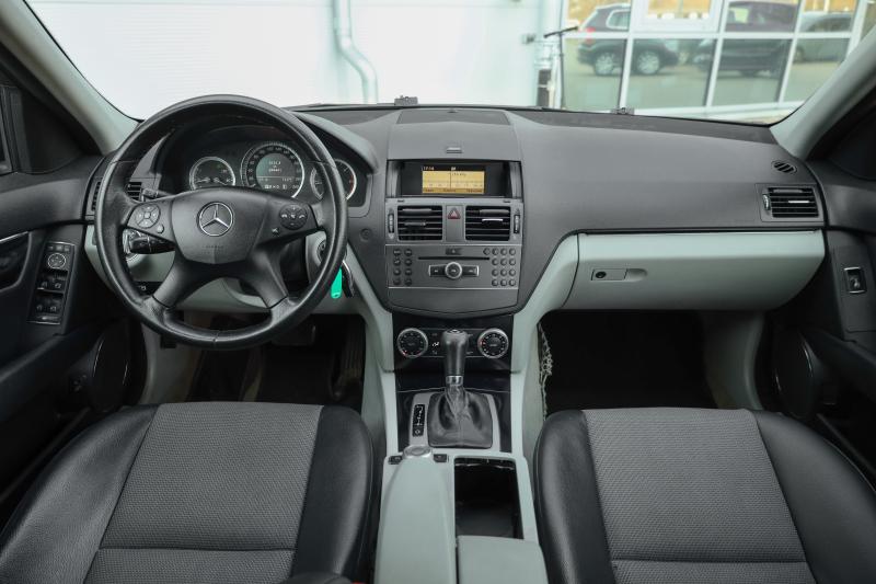 Mercedes-Benz - C220 - pic5