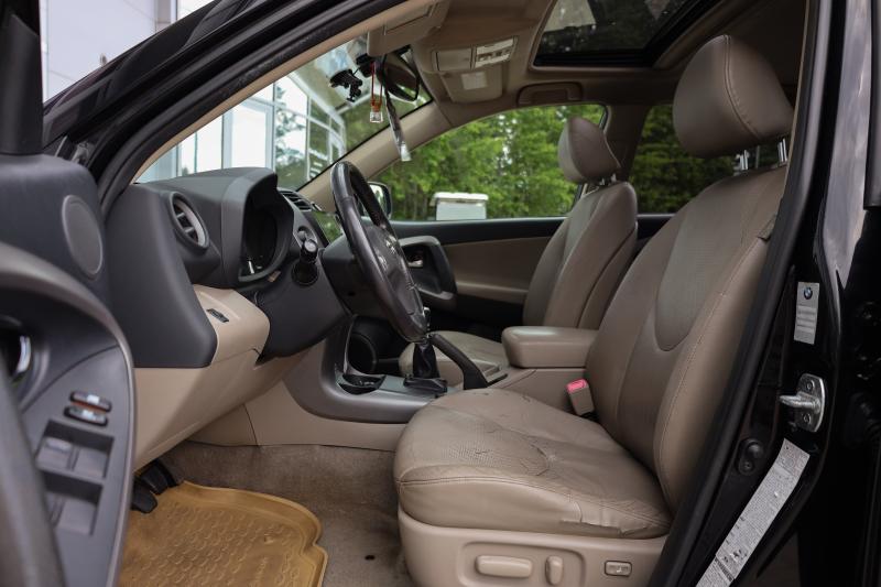 Toyota - RAV4 - pic8