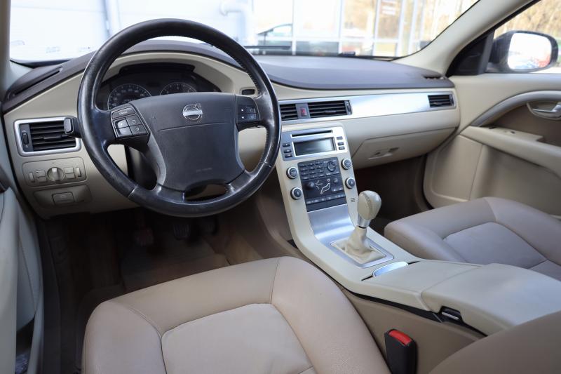 Volvo - V70 - pic7