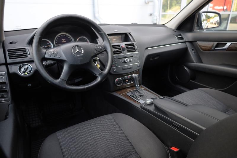 Mercedes-Benz - C220 - pic7
