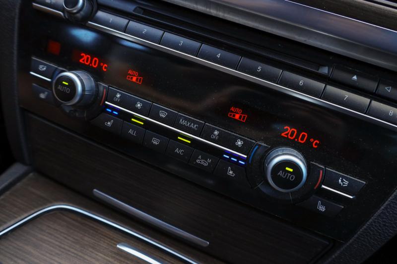 BMW - 740 - pic23