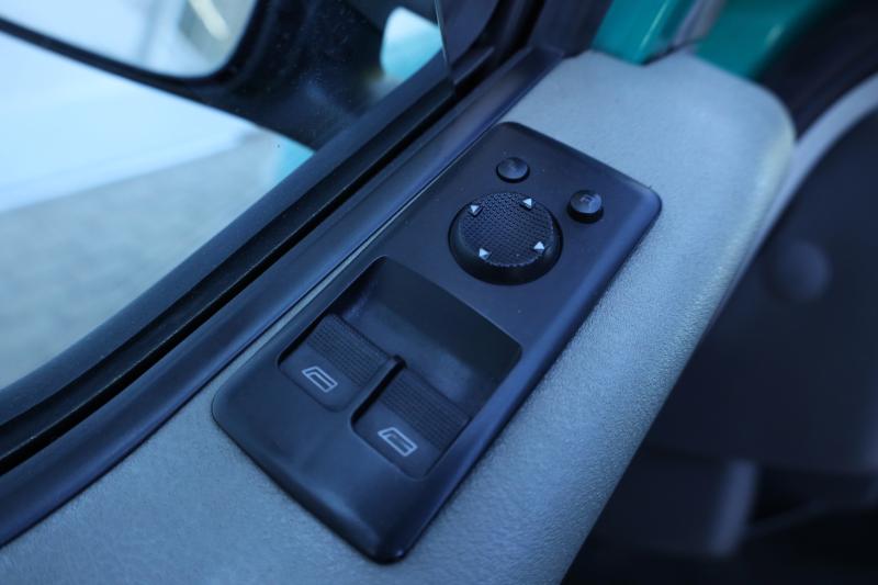 Volkswagen - Transporter - pic12