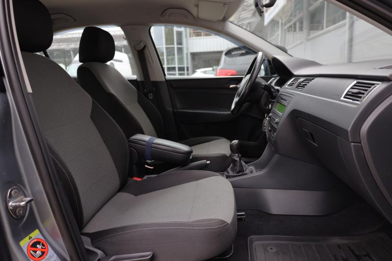 Skoda - Rapid - pic11