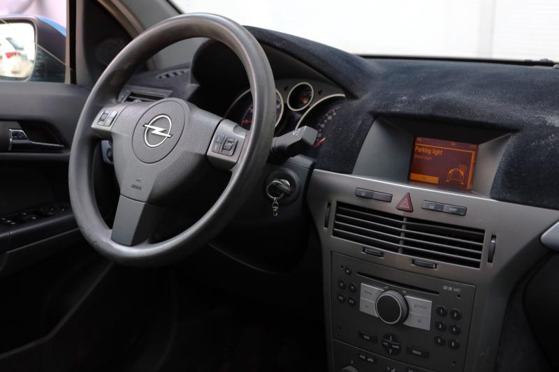 Opel - Astra - pic8