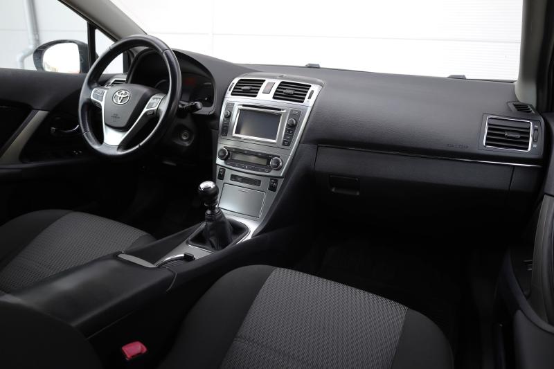 Toyota - Avensis - pic11