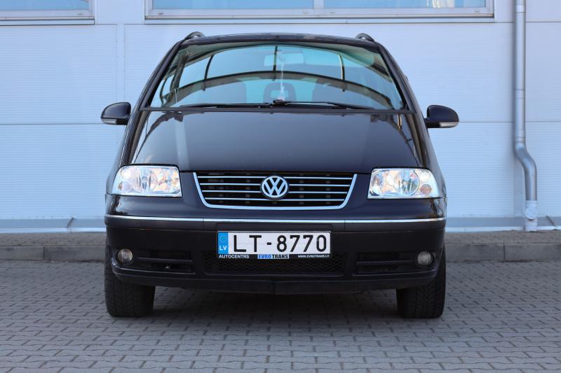 Volkswagen - Sharan - pic2