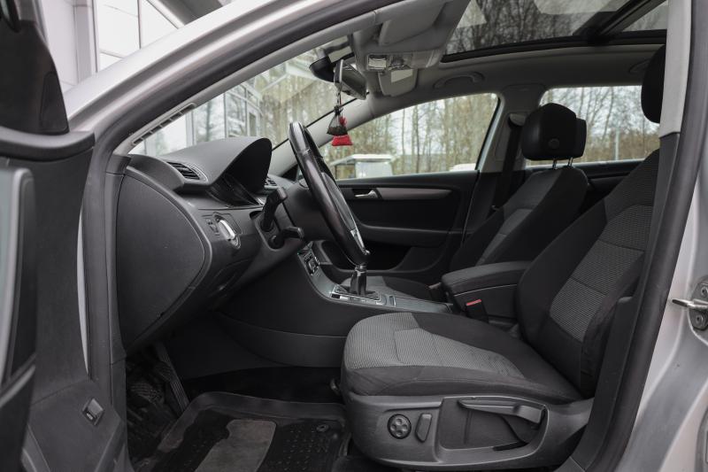 Volkswagen - Passat - pic9