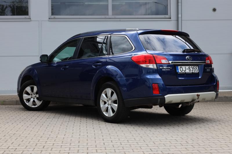 Subaru - Legacy - pic3