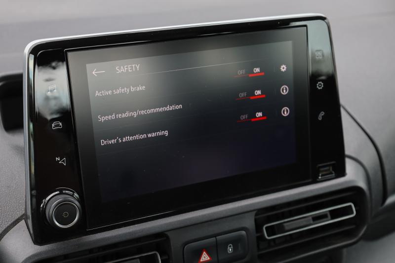 Opel - Combo - pic22