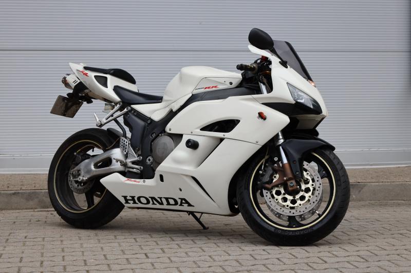Honda - CBR - pic6