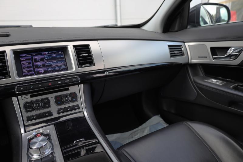 Jaguar - XF - pic8