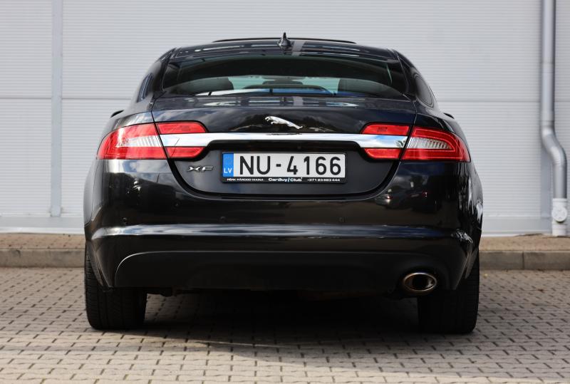 Jaguar - XF - pic4